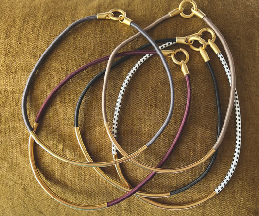 Lightweight Choker in Soft Elastic Cord and Gold Accents