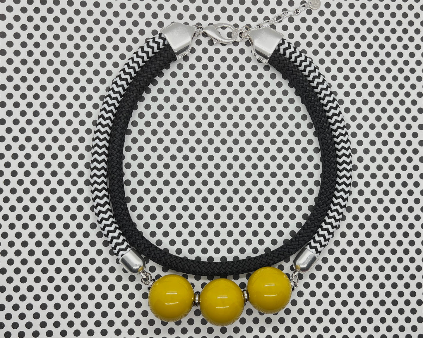 INSPIRE Chunky Vibrant Beads with Soft Black and Chevron Cord